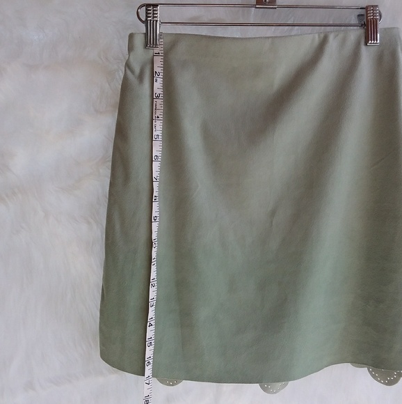 LIBERTY GARDEN LASER CUT FAUX SUEDE MINI SKIRT PISTACHIO GREEN SMALL NWT - Picture 5 of 8
